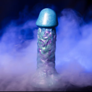 Uberrime Jellyfish 2.0 blue purple light and thick vapor